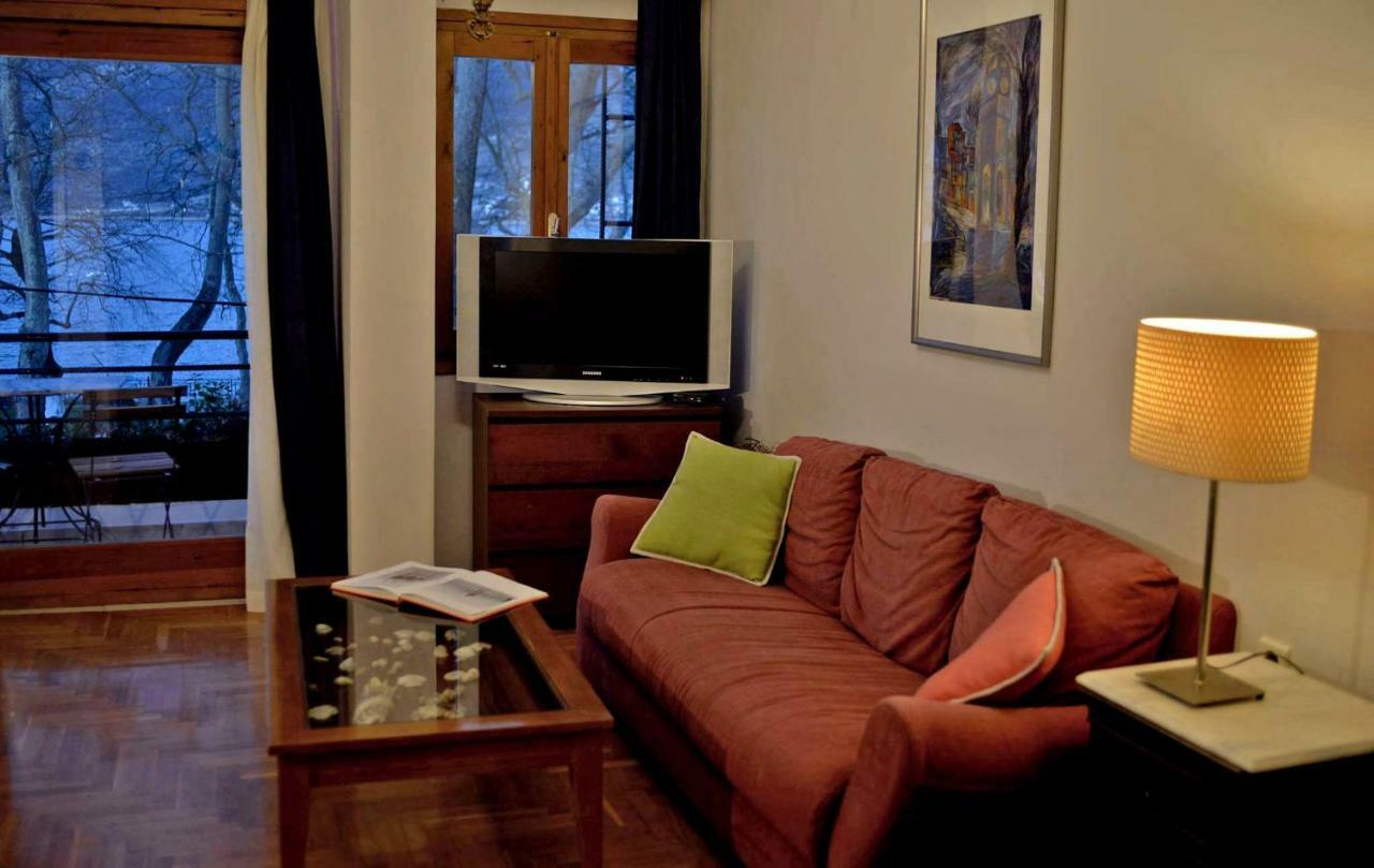 Lake View Apartment อิโออันนินา ภายนอก รูปภาพ